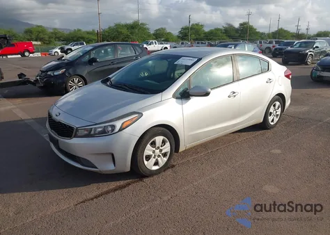 2018 Kia Forte Lx z USA, uszkodzony, nr VIN 3KPFK4A77JE202396
